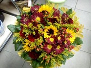 Букеты и корзины из живых цветов