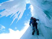 очистка крыш от снега  в Оренбурге 276-216