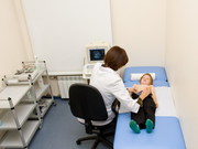 Лечение пупочной грыжи у детей до 18 лет хирургическим путем