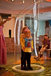 Фантастическое шоу мыльных пузырей. Красноярск