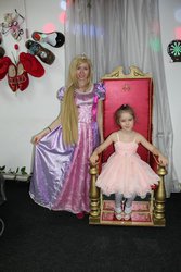 День рождения в замке с Рапунцель. Клоуны,  аниматоры. Красноярск