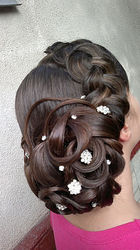 прически, наращивание ногтей, ресниц и визаж