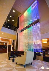 Водопад по стеклу,  водно-пузырьковая панель,  декоративный водопад 