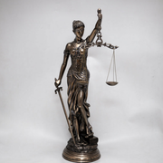 квалифицированный адвокат