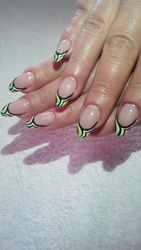 Наращивание ногтей, педикюр